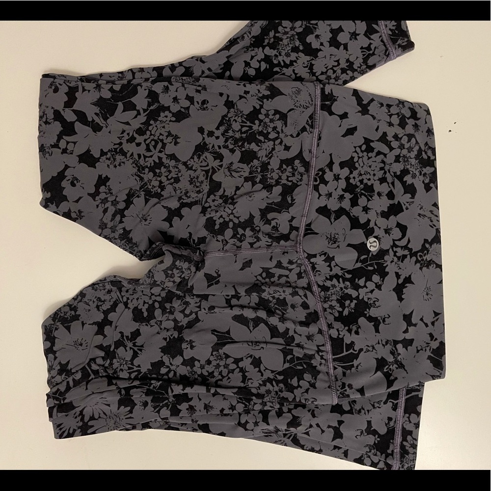 Lululemon floral align size 6